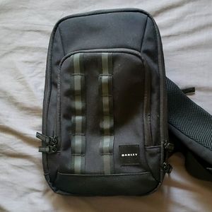 Oakley sling bag